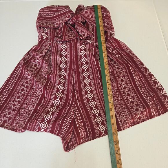 Daytrip Red White Shorts Romper Woman's Size Small - Picture 2 of 5
